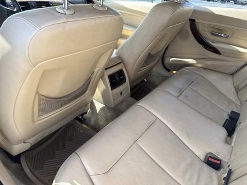 Used 2014 BMW 320i xDrive Sedan AWD/4WD image 25