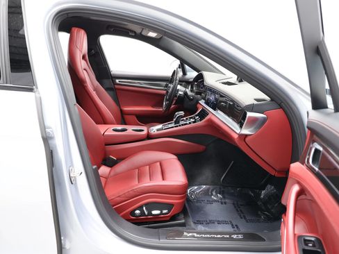 Used 2018 Porsche Panamera 4S Executive w/ Carbon Fiber Interior Package AWD/4WD image 97