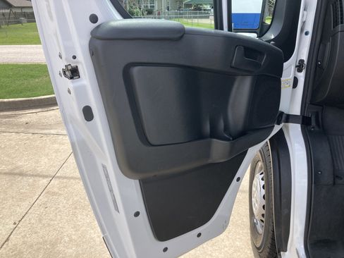 Used 2024 RAM ProMaster 2500 w/ Convenience Group FWD image 15