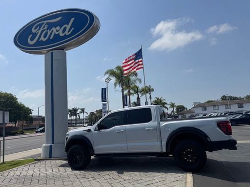 Used 2025 Ford F150 Raptor AWD/4WD image 24