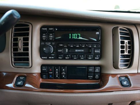 Used 2003 Buick Park Avenue w/ 1SE Package FWD image 32