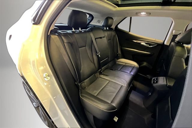Used 2021 Buick Envision Essence w/ Technology Package I AWD/4WD image 25