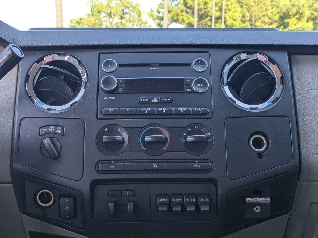 Used 2010 Ford F250 XL AWD/4WD image 16