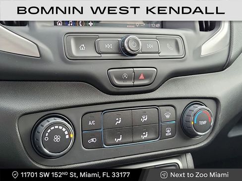 Used 2024 GMC Terrain SLE image 20