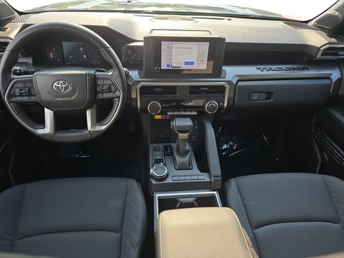 Used 2024 Toyota Tacoma SR5 w/ SR5 Upgrade Package AWD/4WD image 9