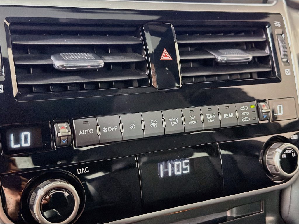 Used 2023 Lexus GX 460 Premium AWD/4WD image 16