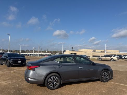 Certified 2025 Nissan Altima 2.5 SV image 25