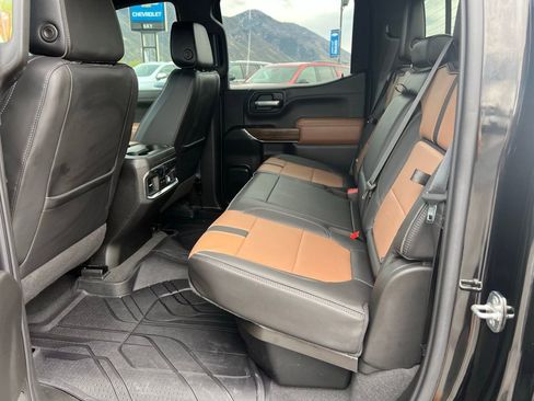 Used 2022 Chevrolet Silverado 1500 High Country w/ Technology Package AWD/4WD image 24