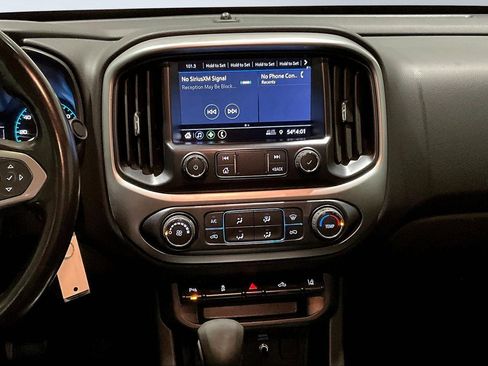 Used 2022 Chevrolet Colorado LT w/ Fleet Safety Package image 10