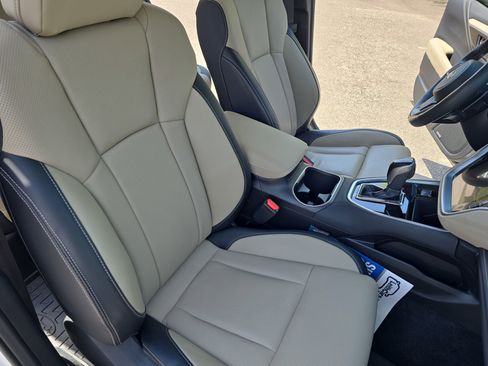 Used 2022 Subaru Outback Limited AWD/4WD image 10