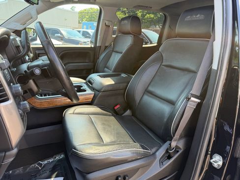 Used 2017 Chevrolet Silverado 1500 High Country AWD/4WD image 12