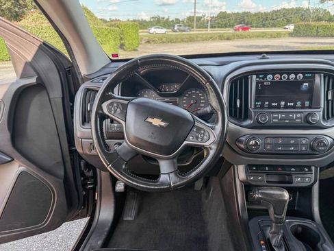 Used 2018 Chevrolet Colorado Z71 w/ Z71 Midnight Edition AWD/4WD image 14