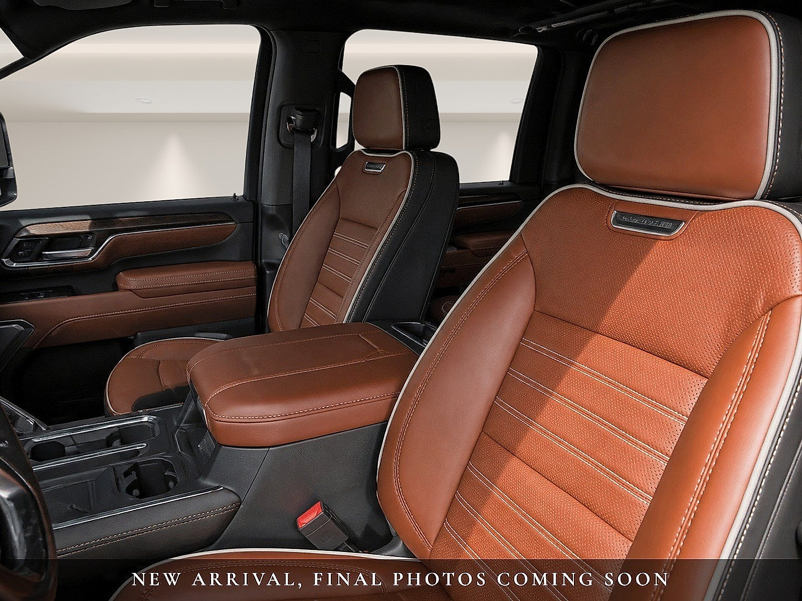 Used 2024 GMC Sierra 2500 Denali Ultimate AWD/4WD image 5