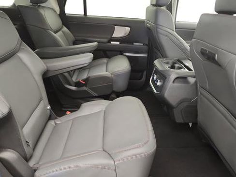 New 2025 Ford Expedition Active image 24