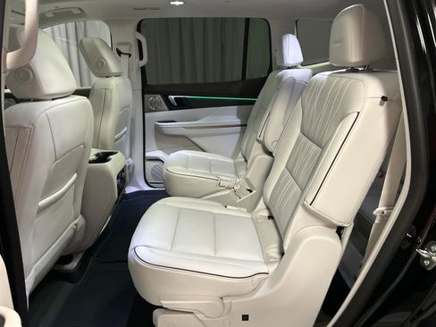 New 2026 Buick Enclave Avenir image 22