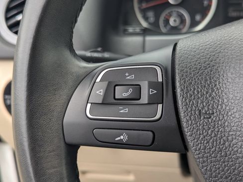 Used 2016 Volkswagen Tiguan SE FWD image 19