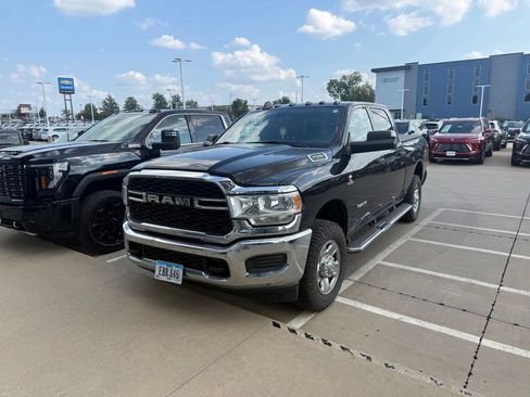 Used 2021 RAM 2500 Tradesman w/ Chrome Appearance Group AWD/4WD image 2