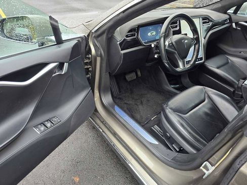 Used 2015 Tesla Model S 70D image 19