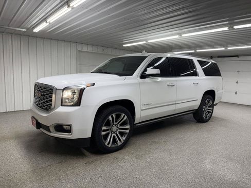 Used 2018 GMC Yukon XL Denali w/ Denali Ultimate Package AWD/4WD image 4