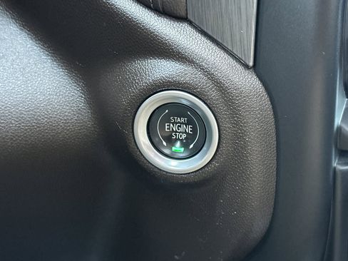 Used 2022 GMC Sierra 2500 Denali w/ Denali Ultimate Package image 29