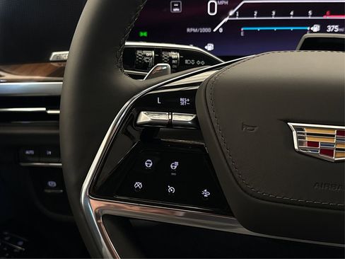 New 2026 Cadillac Escalade ESV Platinum Sport w/ LPO, ONYX Package image 29