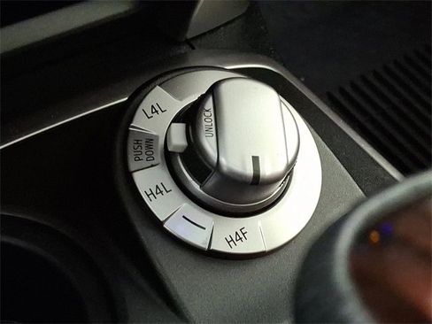 Used 2021 Toyota 4Runner Limited image 24