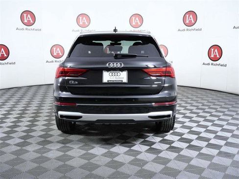 Used 2024 Audi Q3 2.0T Premium w/ Convenience Package image 7
