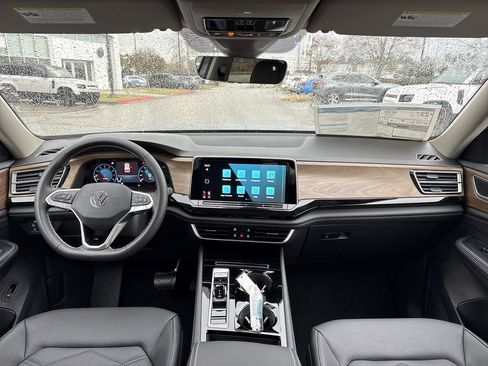 New 2026 Volkswagen Atlas SE image 24