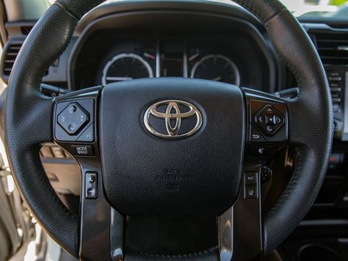 Used 2021 Toyota 4Runner Venture w/ Moonroof Package AWD/4WD image 16