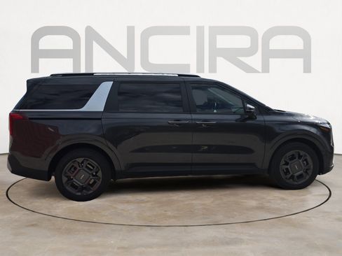 Certified 2026 Kia Carnival EX image 9
