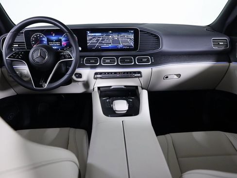 Used 2025 Mercedes-Benz GLE 350 4MATIC image 39