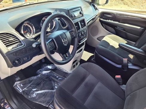 Used 2016 Dodge Grand Caravan SE w/ Quick Order Package 29E SE FWD image 10