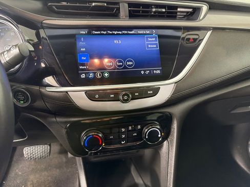 Used 2020 Buick Encore GX Preferred w/ Sport Touring Package image 17