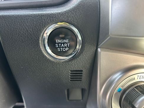 Used 2017 Toyota 4Runner Limited AWD/4WD image 18