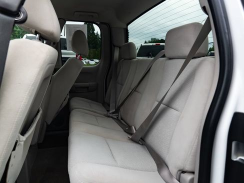 Used 2008 GMC Sierra 1500 SLE w/ Power Pack Plus RWD image 17
