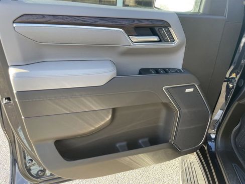 New 2026 GMC Sierra 1500 SLT image 10