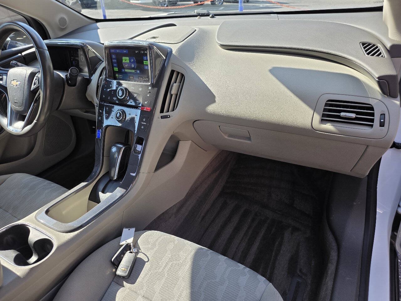 Used 2013 Chevrolet Volt w/ Enhanced Safety Package 2 FWD image 28