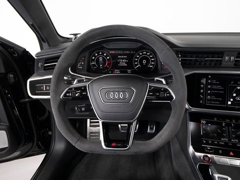 Used 2025 Audi RS 6 performance image 32