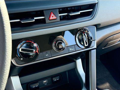 New 2026 Kia Seltos LX image 11
