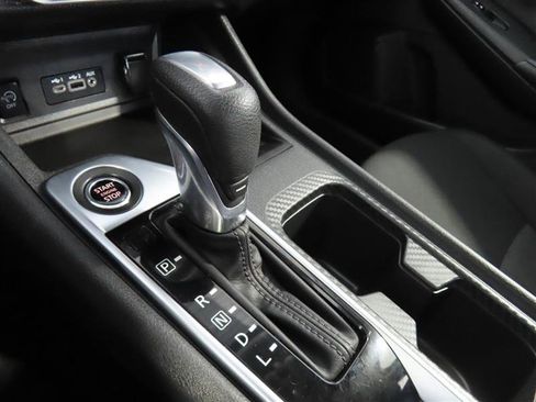 Used 2025 Nissan Sentra SV w/ All-Weather Package FWD image 28
