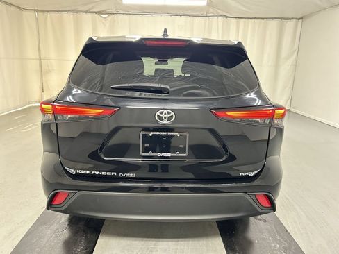 Used 2023 Toyota Highlander L AWD/4WD image 21