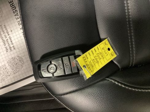 Used 2024 Ford Edge SEL w/ Convenience Package AWD/4WD image 35