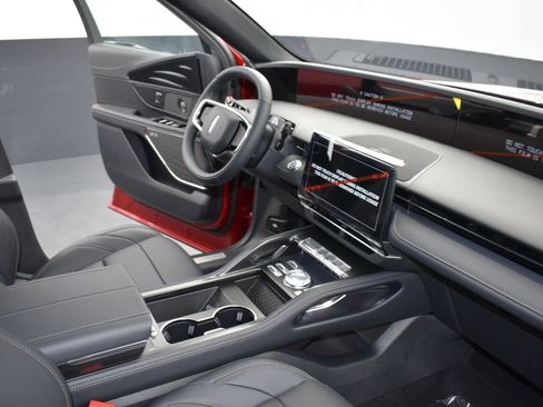 New 2025 Lincoln Nautilus Premier w/ Equipment Group 102A image 25