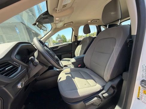 Used 2020 Ford Escape S image 8