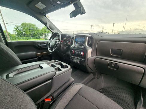 Used 2021 Chevrolet Silverado 1500 RST AWD/4WD image 43