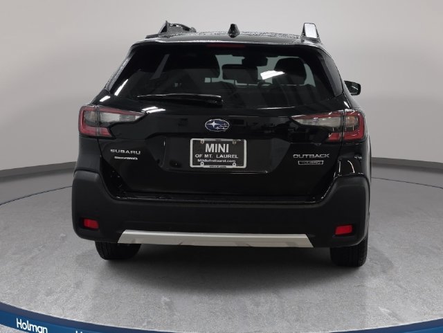Used 2024 Subaru Outback Touring AWD/4WD image 7