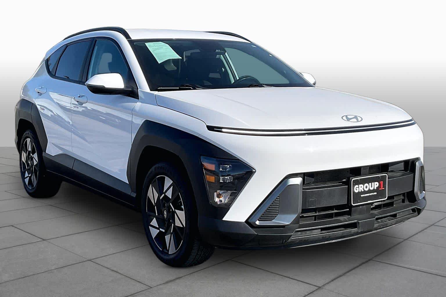 Used 2025 Hyundai Kona SEL FWD image 3