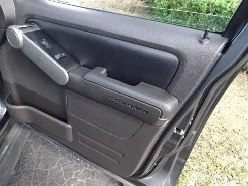 Used 2010 Ford Explorer XLT image 24