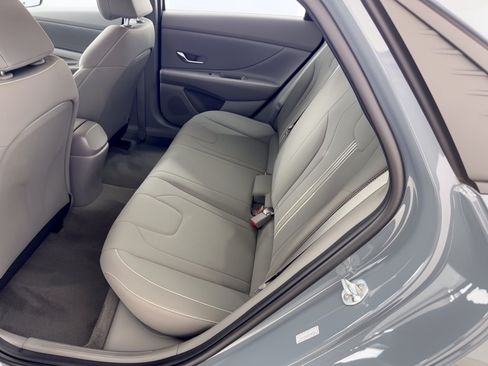 Used 2021 Hyundai Elantra SEL w/ Cargo Package FWD image 25