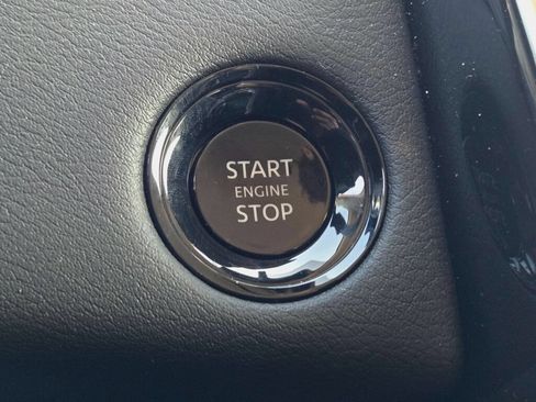 Used 2025 Nissan Armada SV AWD/4WD image 34